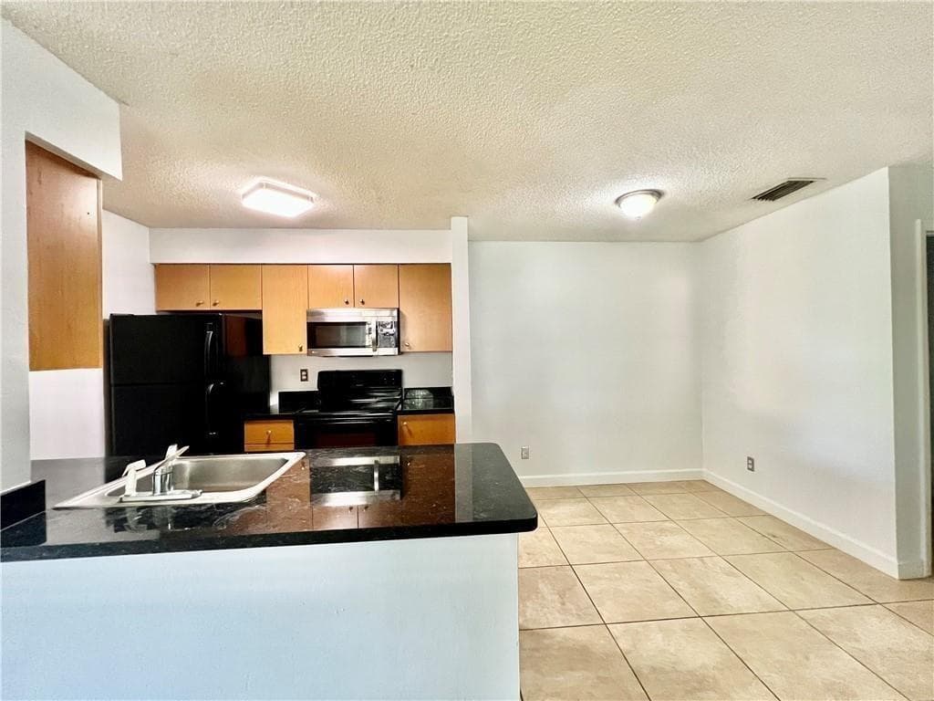 741 NW 104TH Avenue # 203, Pembroke Pines, FL 33026 — zdjęcie 2
