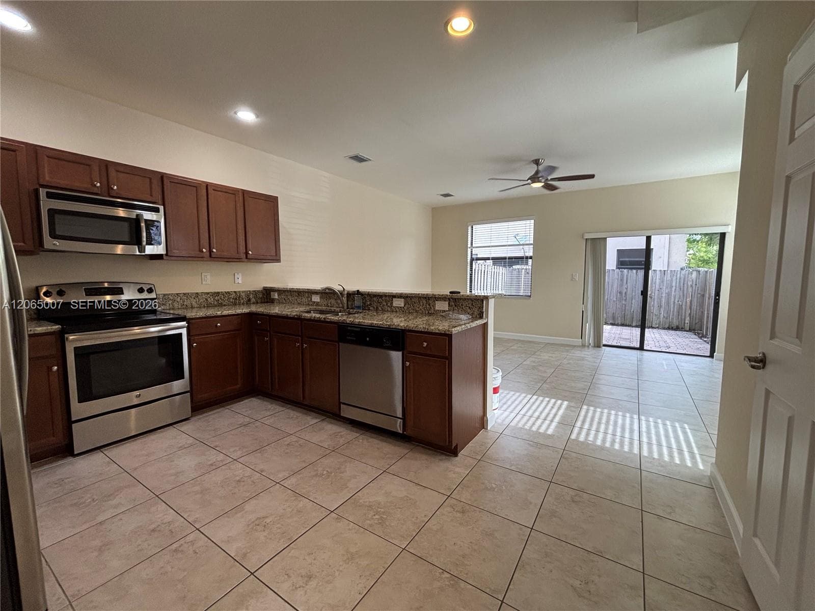 15051 SW 116th St, Miami, FL 33196 — zdjęcie 5