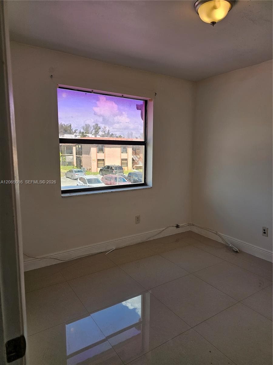 6535 W 27th Ct # 24-48, Hialeah, FL 33016 — zdjęcie 4