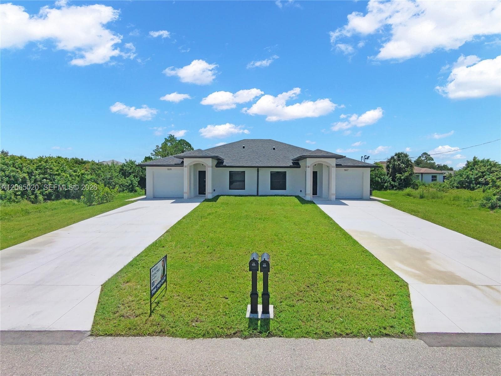1507 Hank Ave, Lehigh Acres, FL 33973 — zdjęcie 2