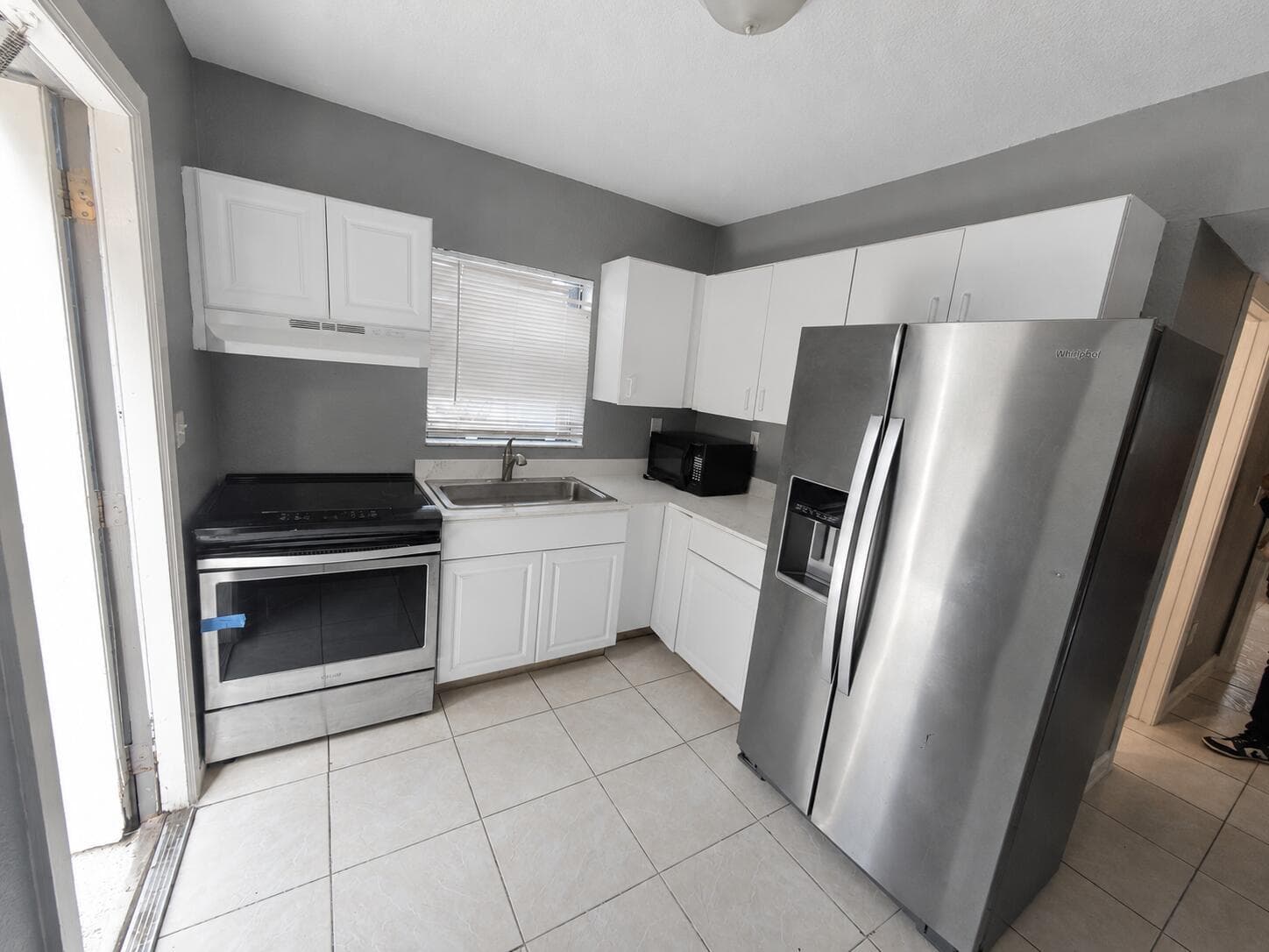 421 NW 7TH Terrace # 4, Fort Lauderdale, FL 33311 — zdjęcie 3