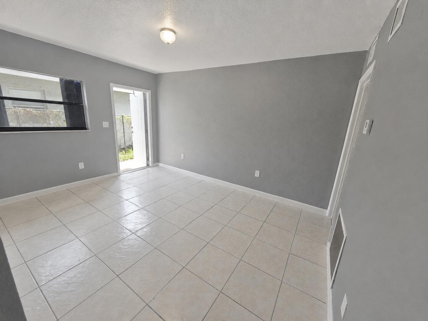 421 NW 7TH Terrace # 4, Fort Lauderdale, FL 33311 — zdjęcie 4