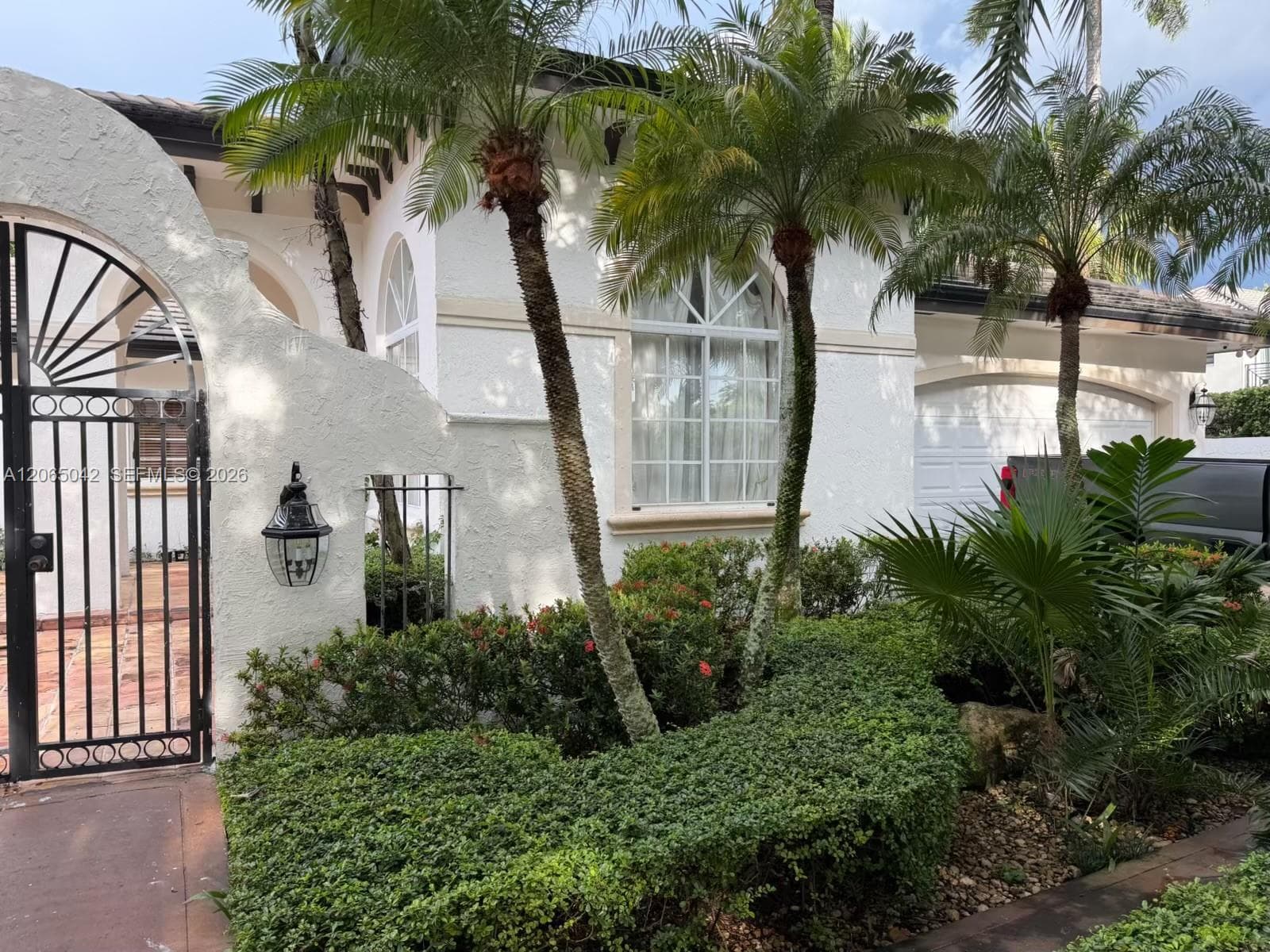 15901 NW 83rd Pl, Miami Lakes, FL 33016 — zdjęcie 5