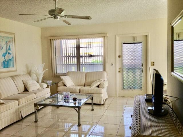 571 Fanshaw N, Boca Raton, FL 33434 — zdjęcie 2