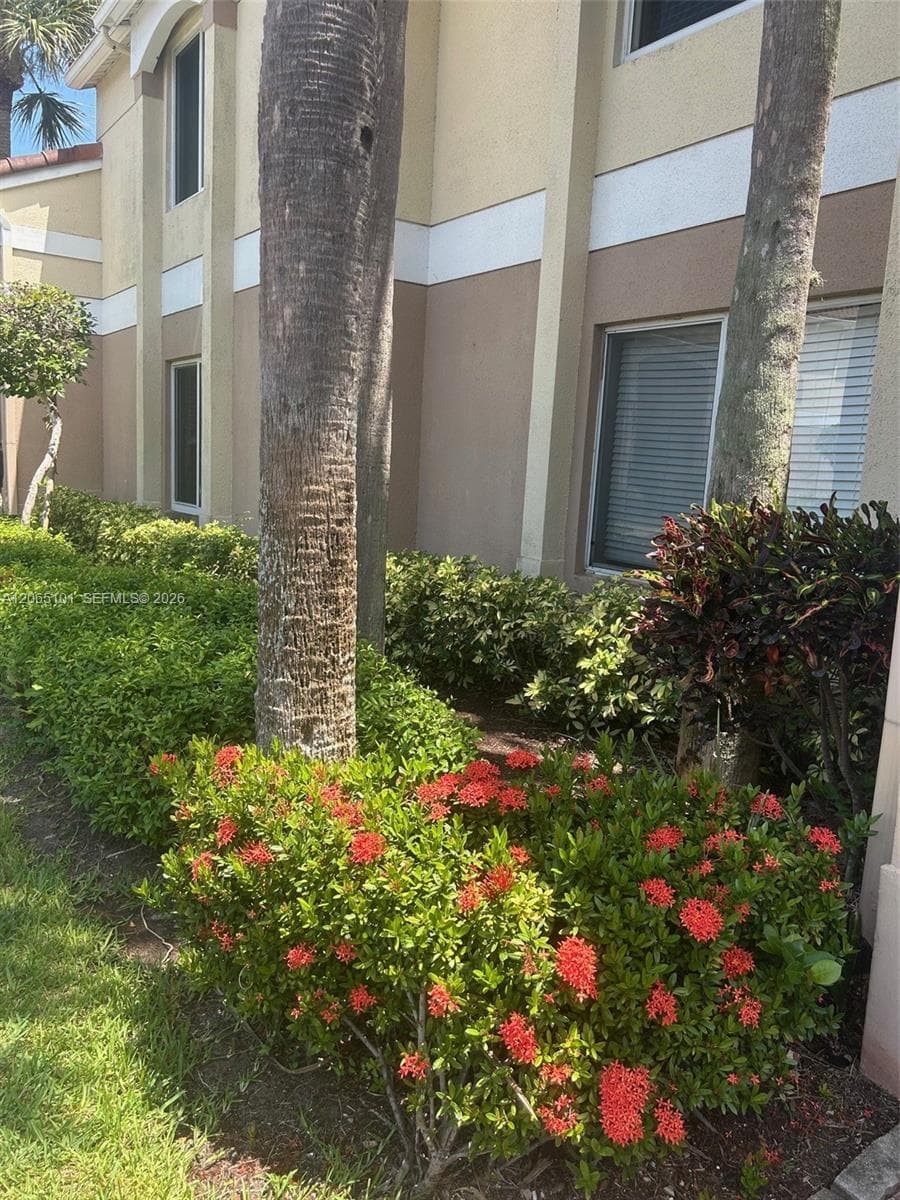 815 W Boynton Beach Blvd # 2-202, Boynton Beach, FL 33426