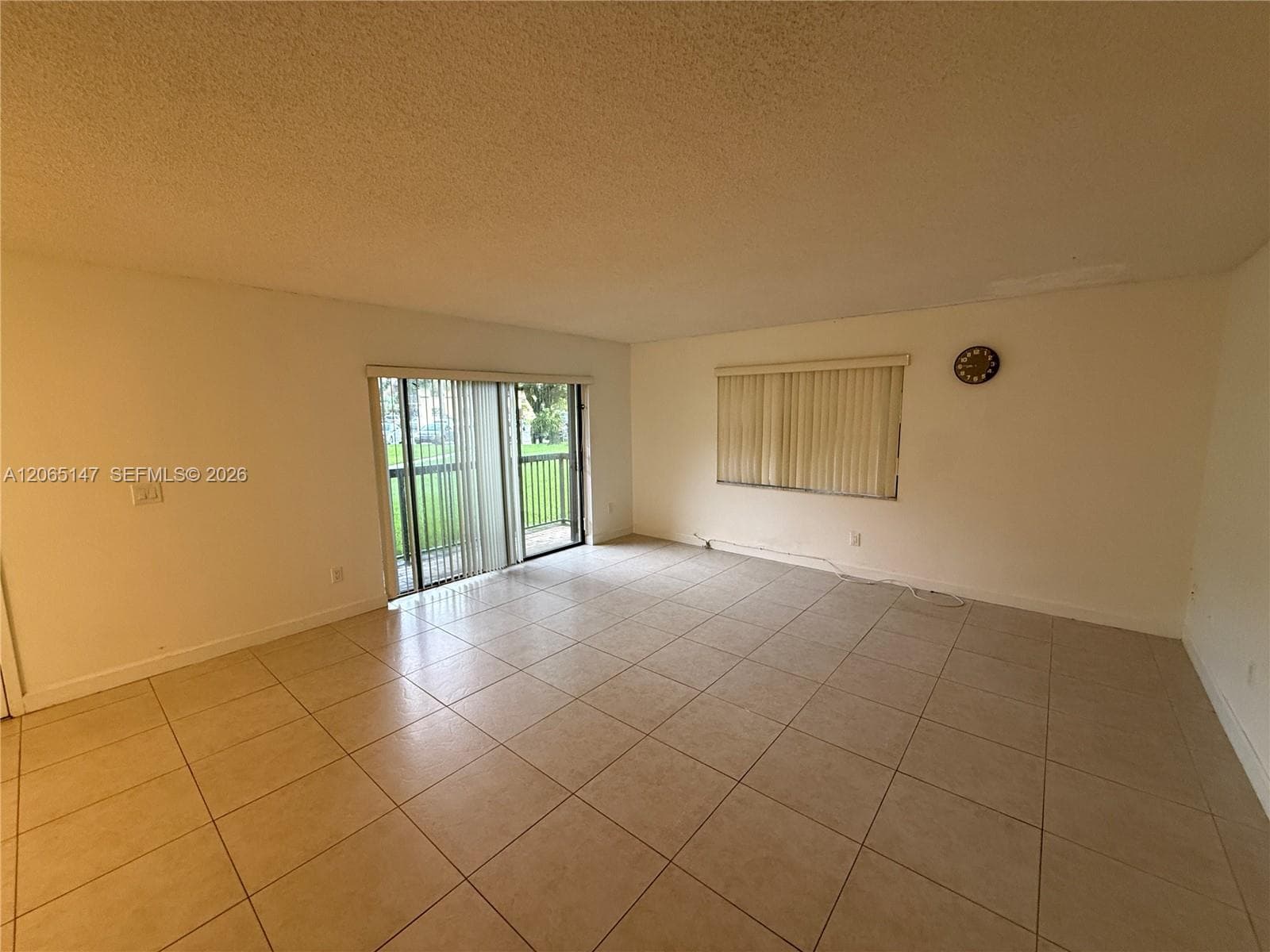 7995 SW 86th St # 305, Miami, FL 33143