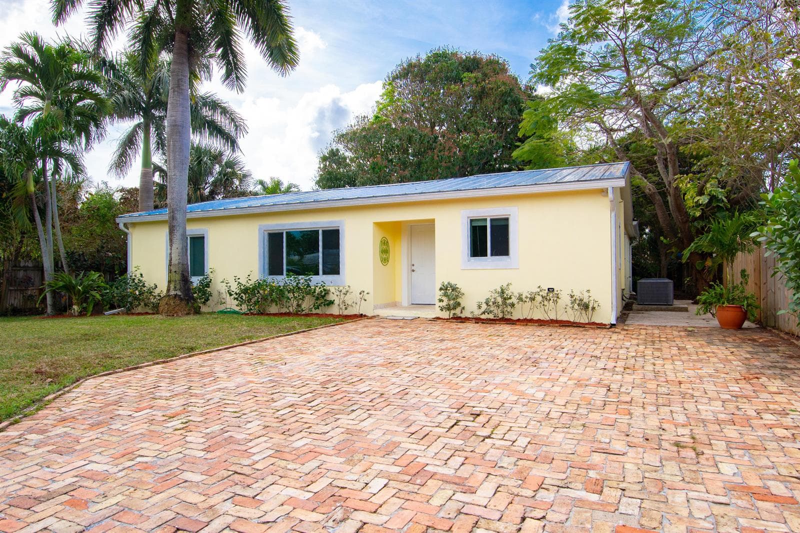 364 ORANGE Way, West Palm Beach, FL 33405 — zdjęcie 2