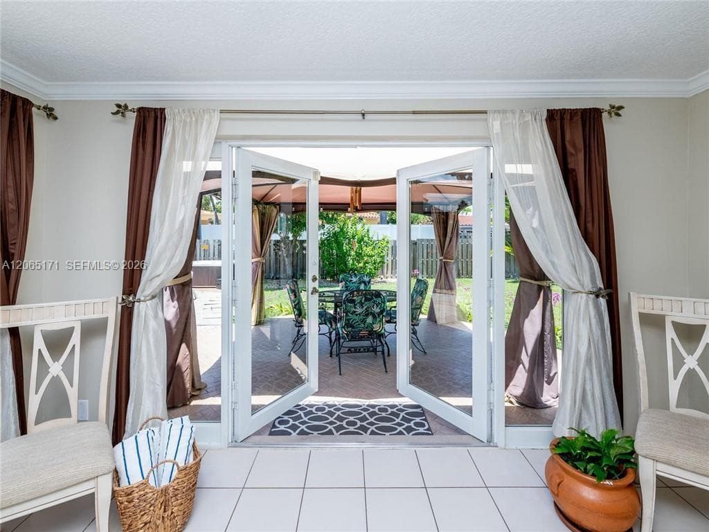 939 Washington St, Hollywood, FL 33019 — zdjęcie 5