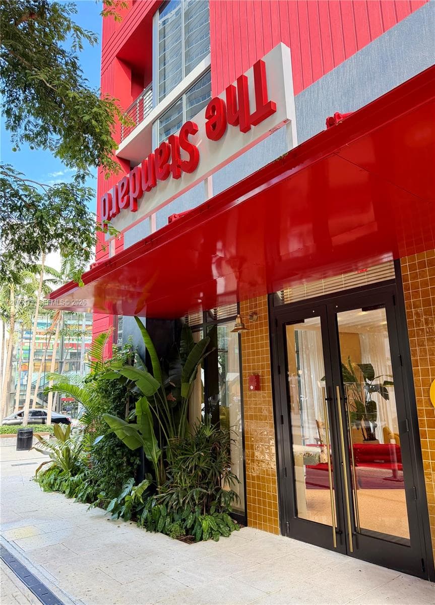 90 NE 32nd ST # 711, Miami, FL 33127
