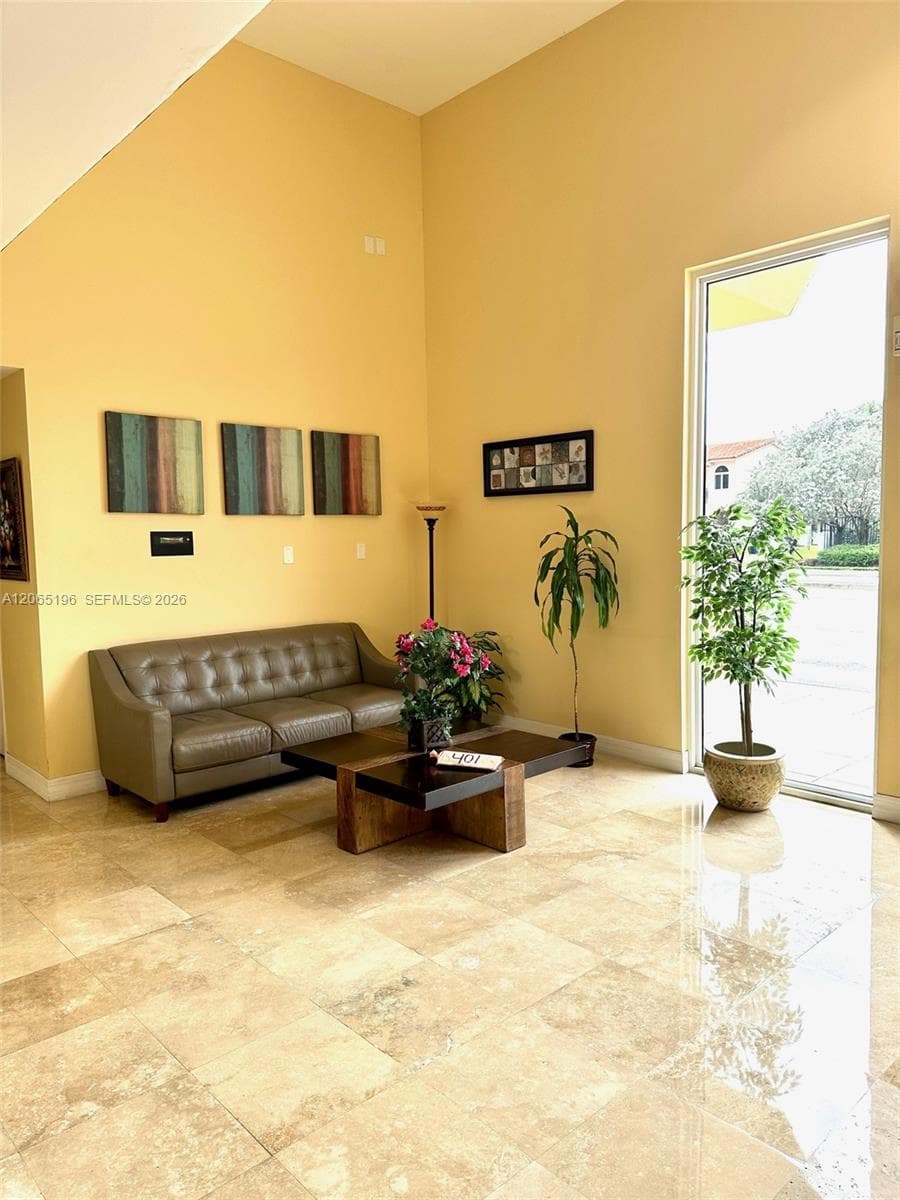 215 SW 42nd Ave # 401, Miami, FL 33134 — zdjęcie 3