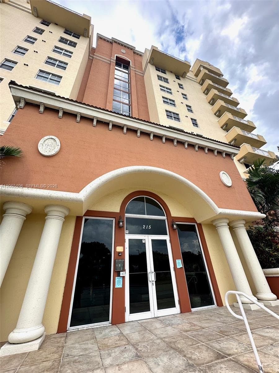 215 SW 42nd Ave # 401, Miami, FL 33134