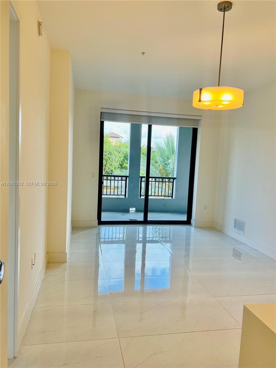 301 Altara Ave # 210, Coral Gables, FL 33146 — zdjęcie 4