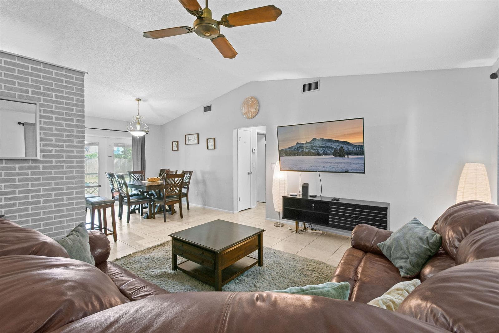 767 SE CHALOUPE Avenue, Port St. Lucie, FL 34983 — zdjęcie 2