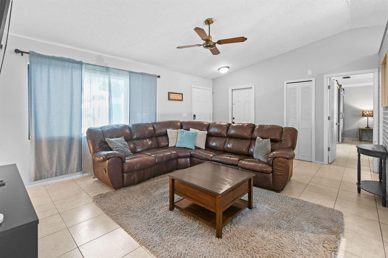 767 SE CHALOUPE Avenue, Port St. Lucie, FL 34983 — zdjęcie 4