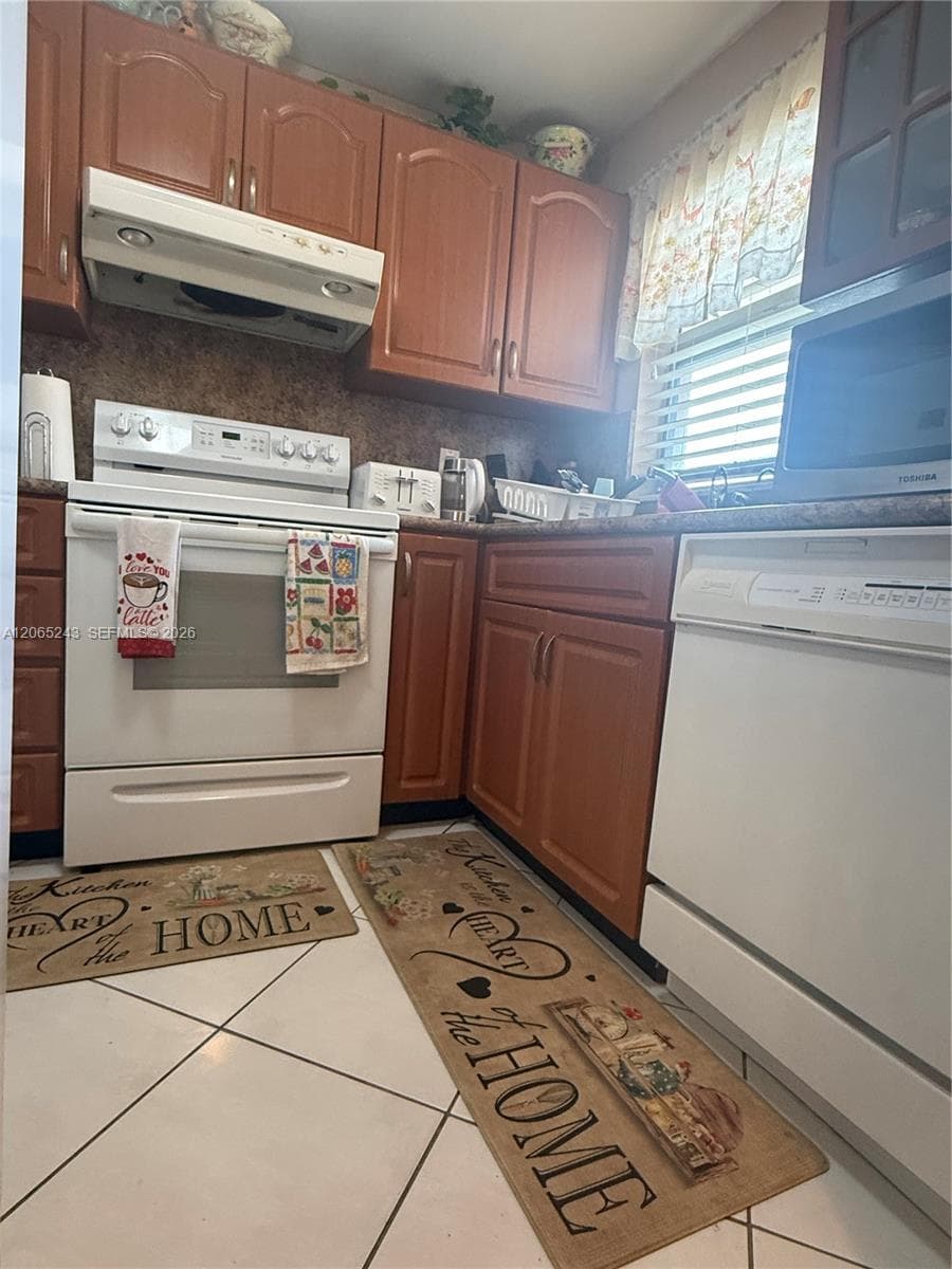 9001 Sunrise Lakes Blvd # 201, Sunrise, FL 33322 — zdjęcie 3