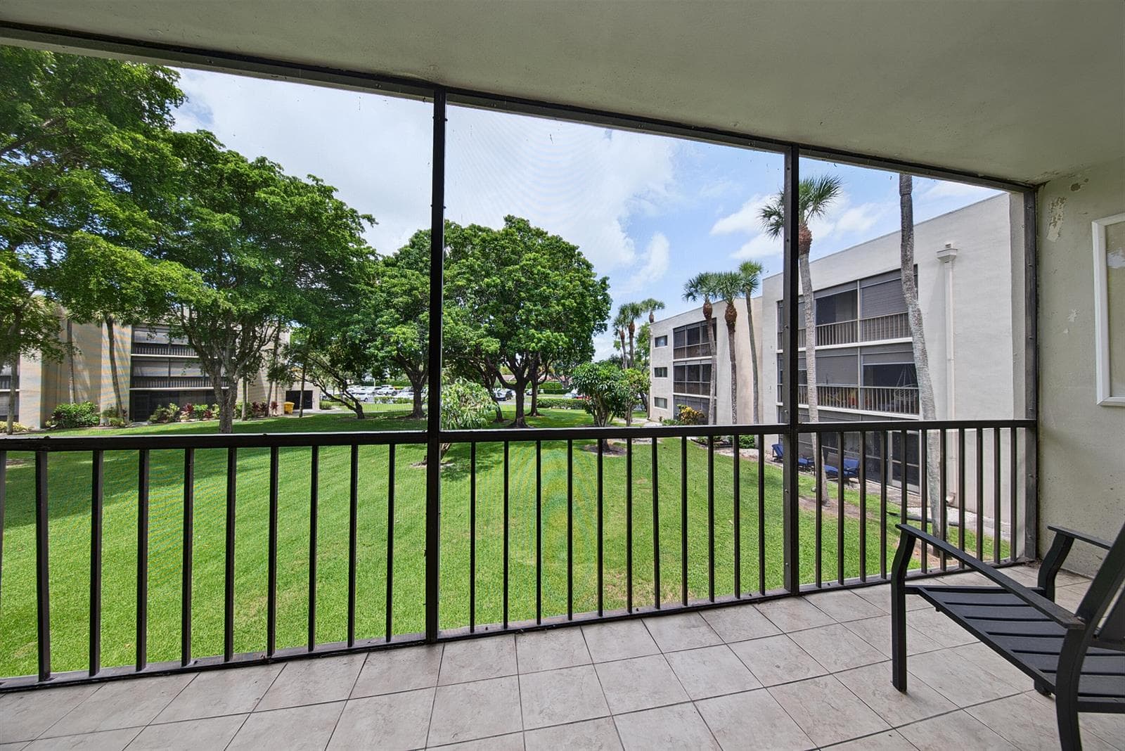 5190 LAS VERDES Circle # 214, Delray Beach, FL 33484
