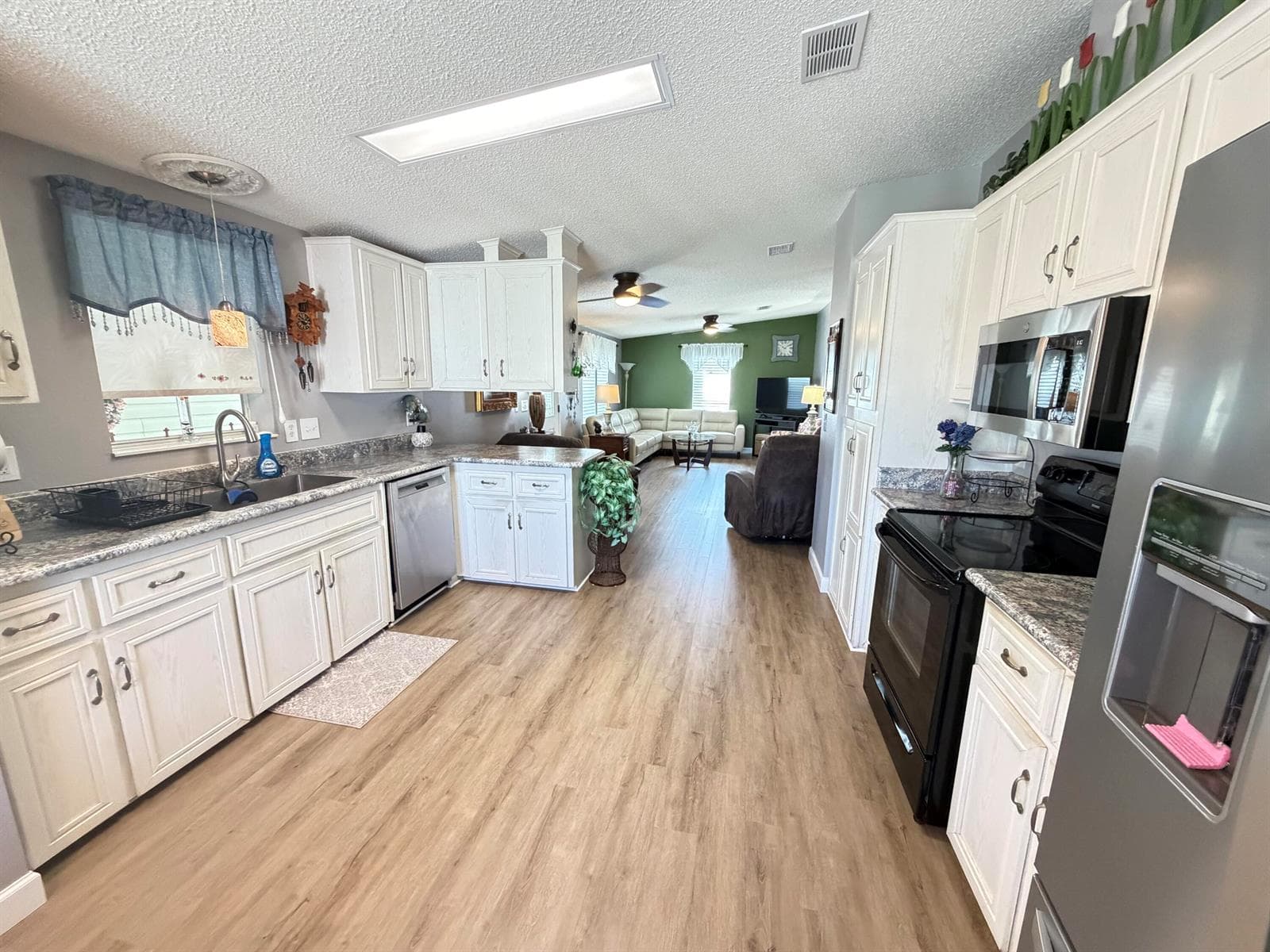 8181 14TH HOLE Drive, Port St. Lucie, FL 34952 — zdjęcie 5