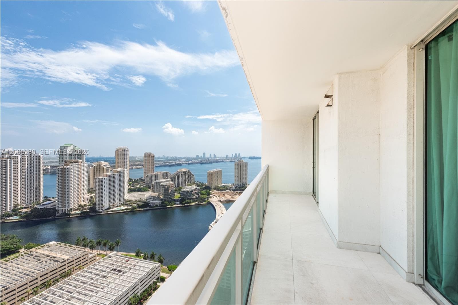950 Brickell Bay Dr # 3904, Miami, FL 33131