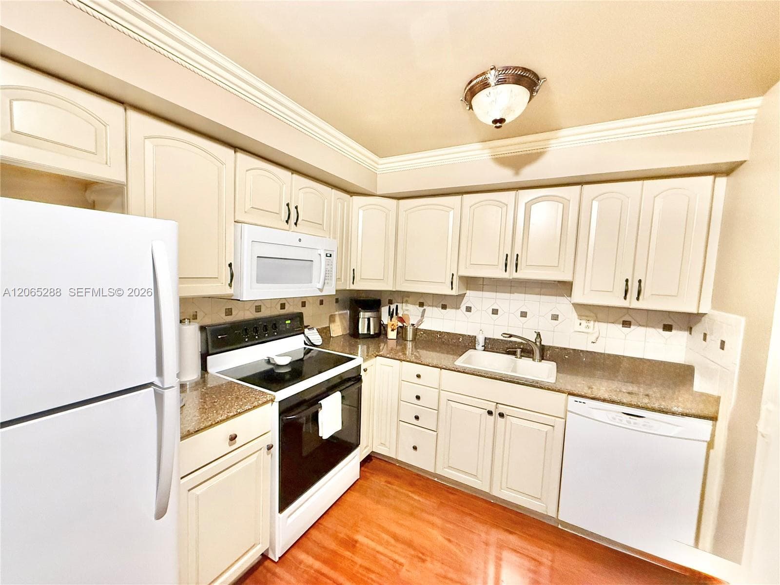 600 Three Islands Blvd # 1107, Hallandale Beach, FL 33009 — zdjęcie 2