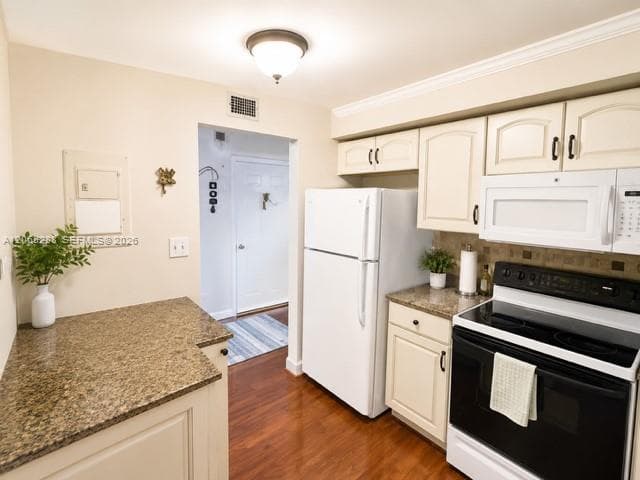 600 Three Islands Blvd # 1107, Hallandale Beach, FL 33009 — zdjęcie 3