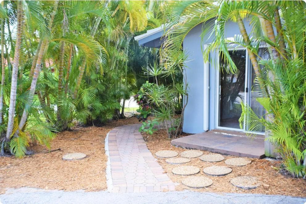 4411 E TRADEWINDS Avenue # A-B, Lauderdale By The Sea, FL 33308