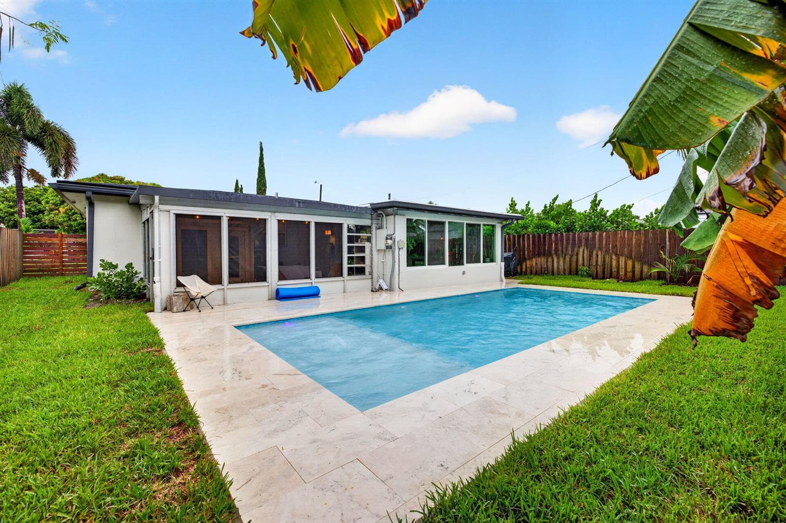 4670 NE 4TH Avenue, Oakland Park, FL 33334 — zdjęcie 4