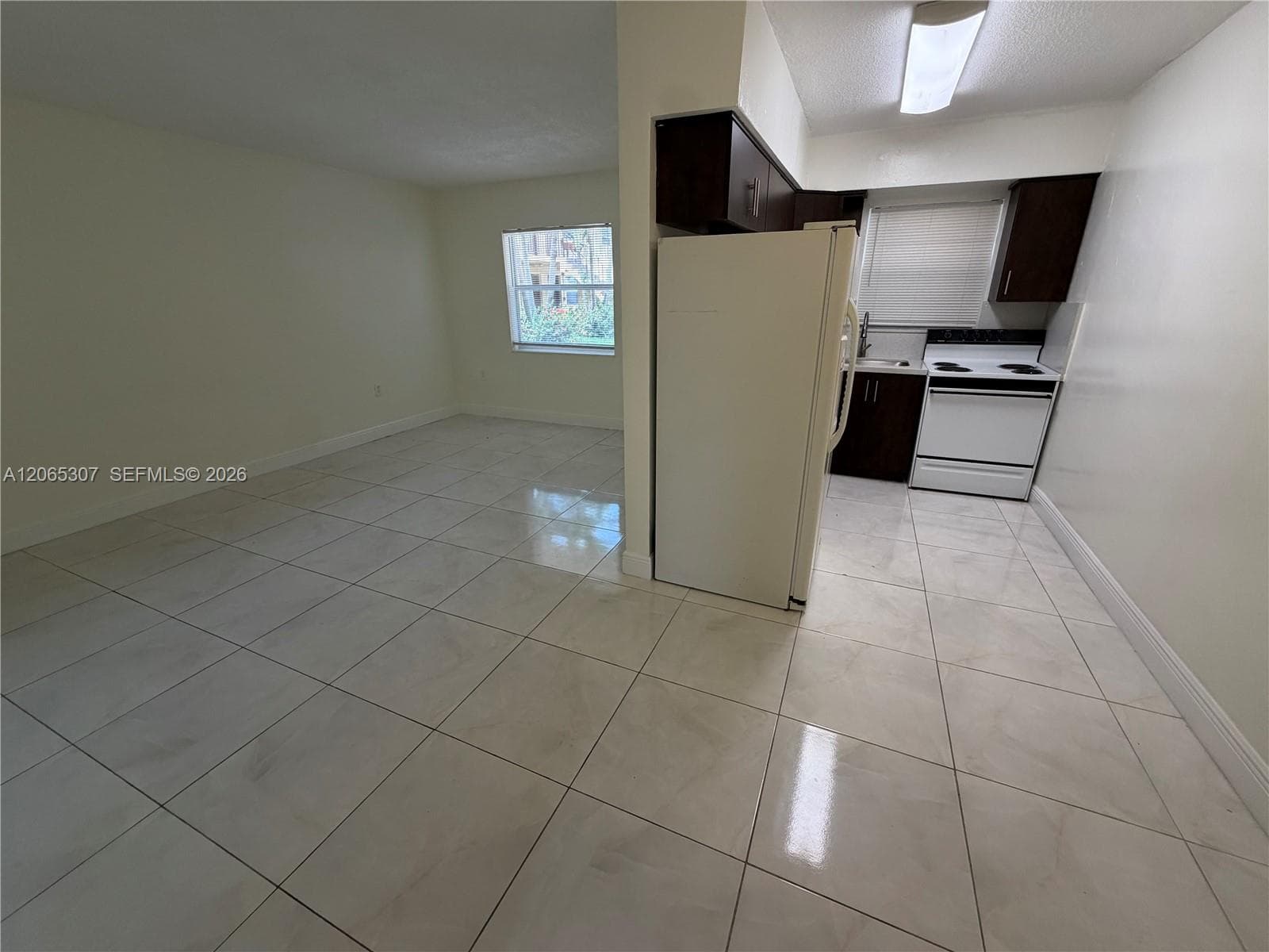 16150 NE 19th Ct # 2, North Miami Beach, FL 33162 — zdjęcie 4