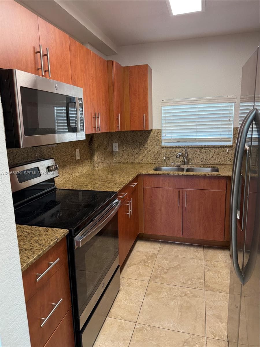 11 Antilla Ave # B, Coral Gables, FL 33134