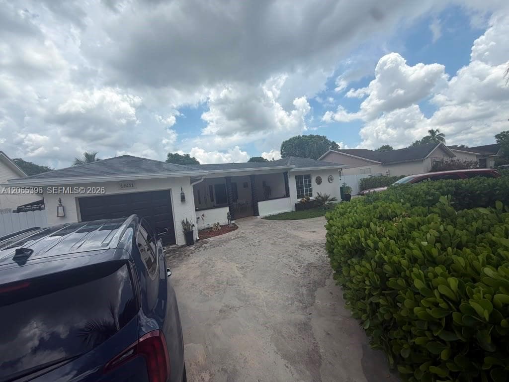 19631 NW 57th Pl, Hialeah, FL 33015 — zdjęcie 2