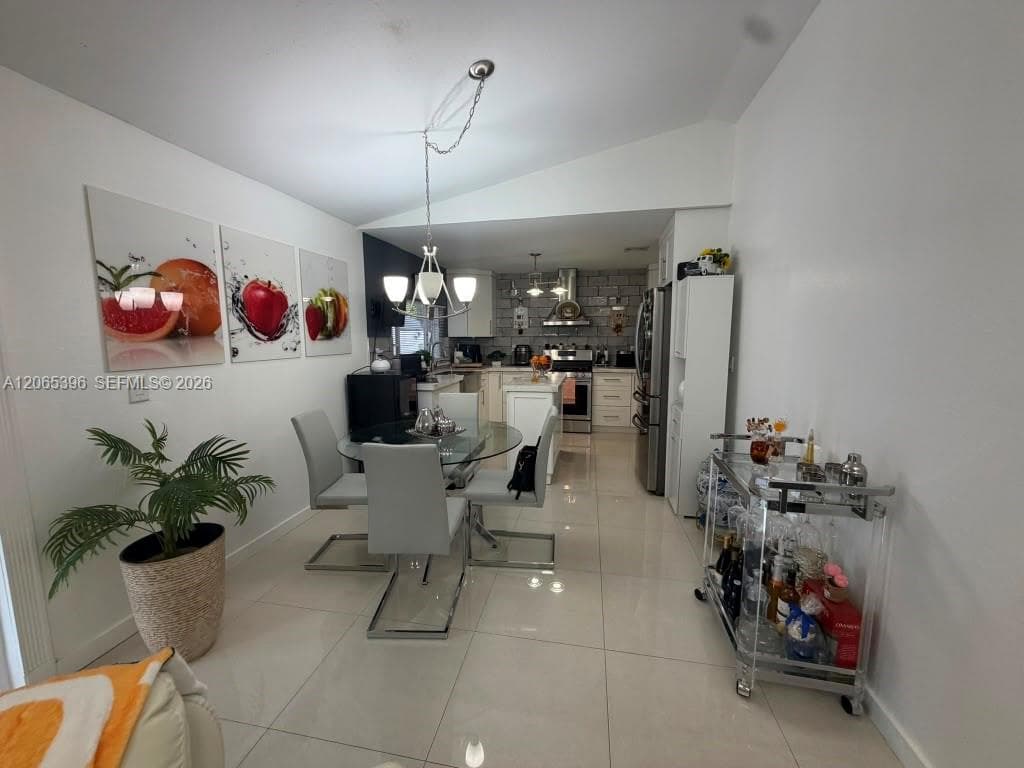 19631 NW 57th Pl, Hialeah, FL 33015 — zdjęcie 3