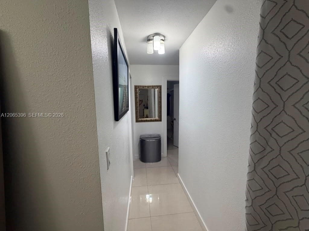 19631 NW 57th Pl, Hialeah, FL 33015 — zdjęcie 5