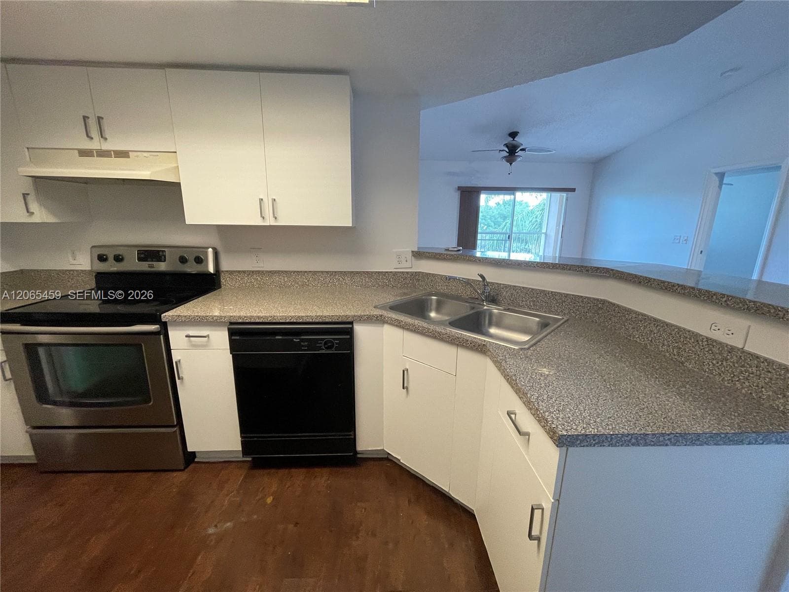 5025 Wiles Rd # 303, Coconut Creek, FL 33073 — zdjęcie 3