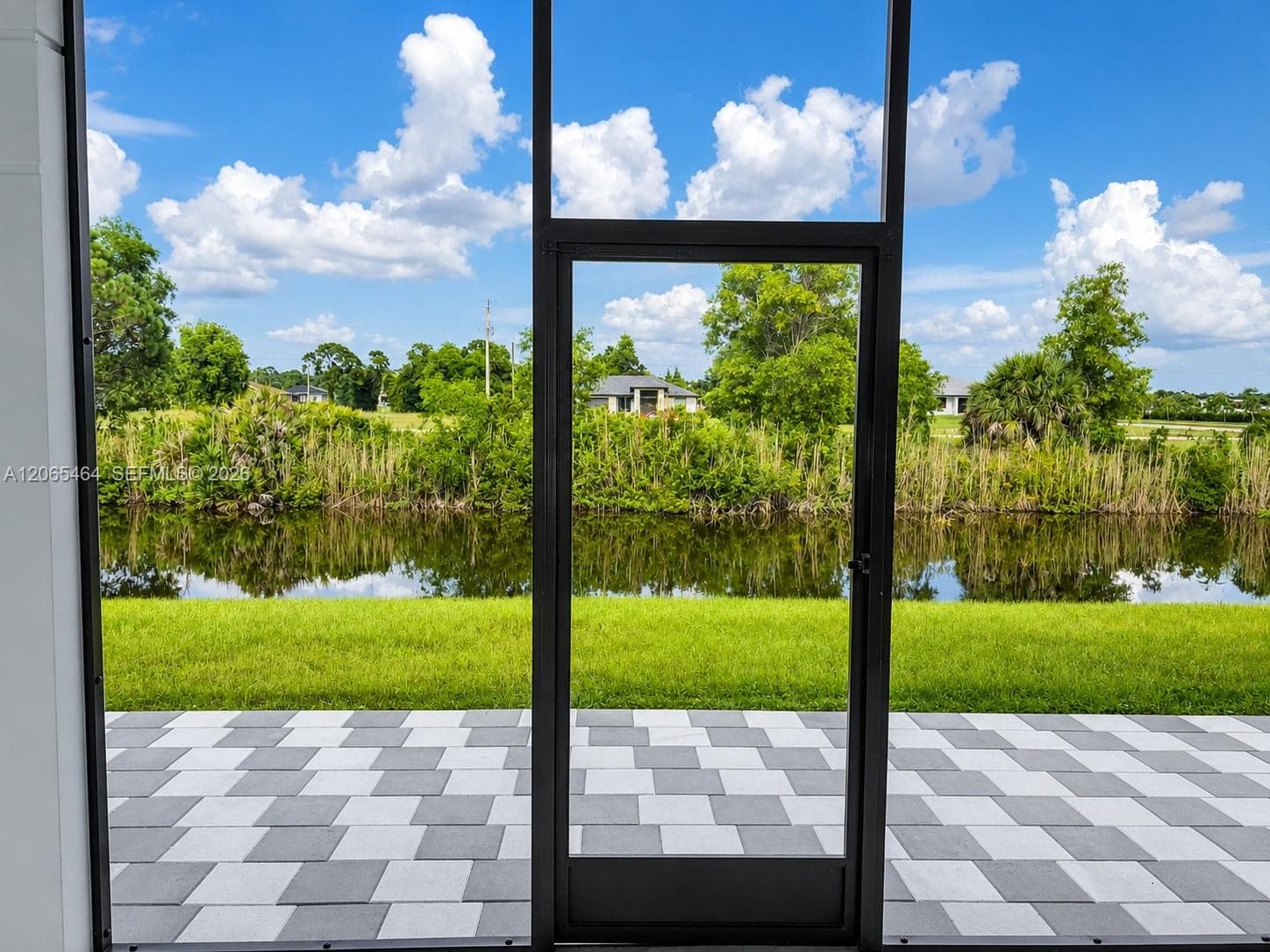 4337 NW 36th AVE, Cape Coral, FL 33993 — zdjęcie 2