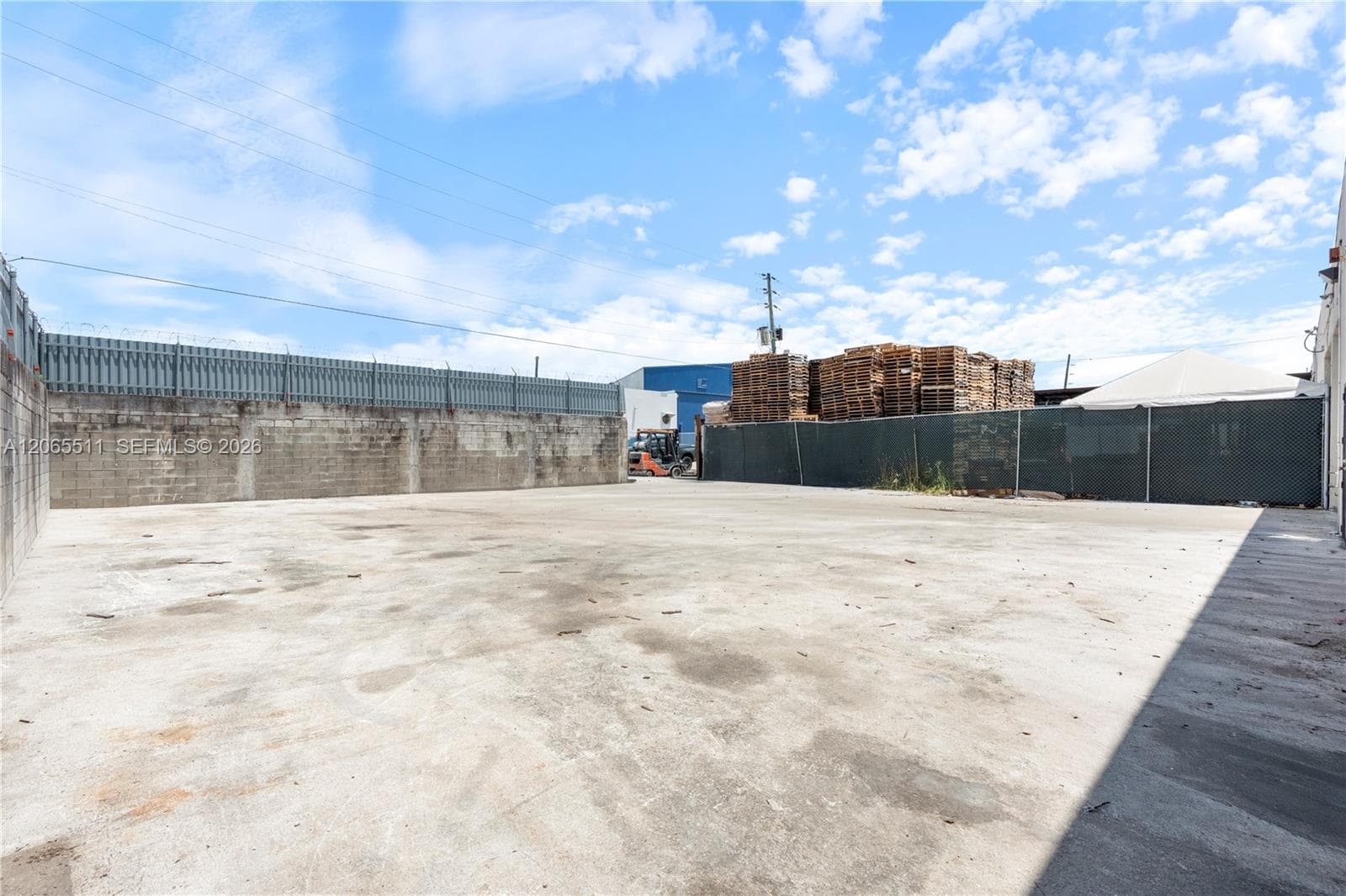 2341 Ali Baba Ave, Opa-Locka, FL 33054 — zdjęcie 4