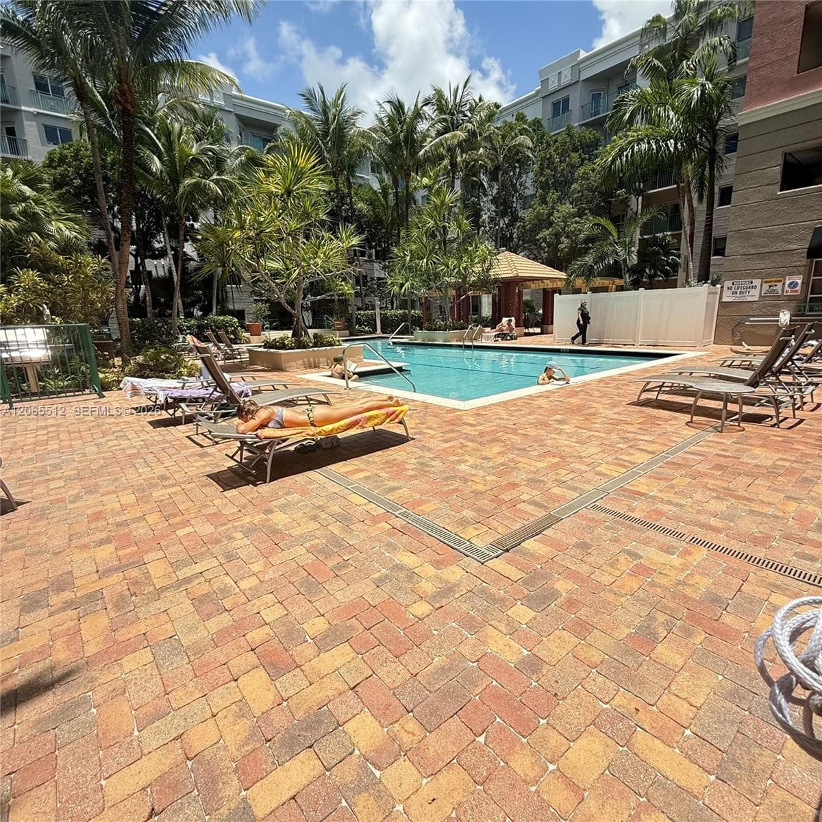 6001 SW 70th St # 146, South Miami, FL 33143 — zdjęcie 5