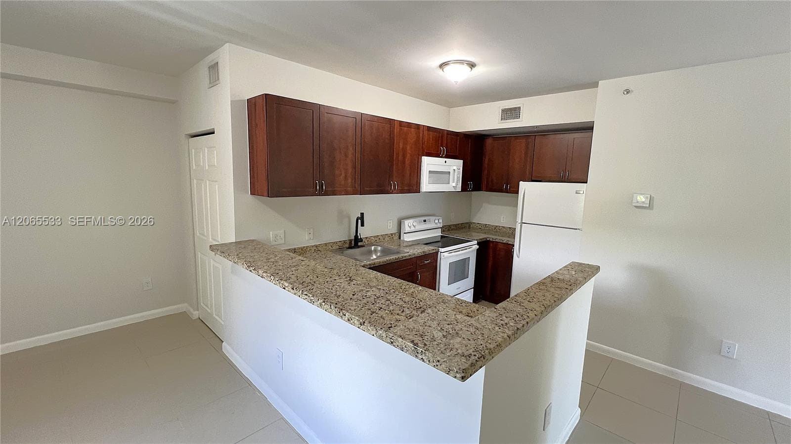 909 SW 15 AV # 1, Miami, FL 33135 — zdjęcie 4