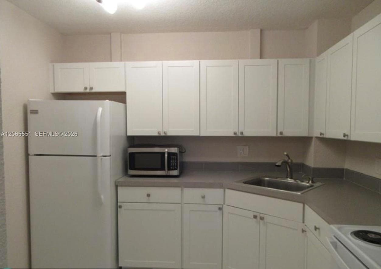10751 Royal Palm Blvd # 17, Coral Springs, FL 33065 — zdjęcie 2