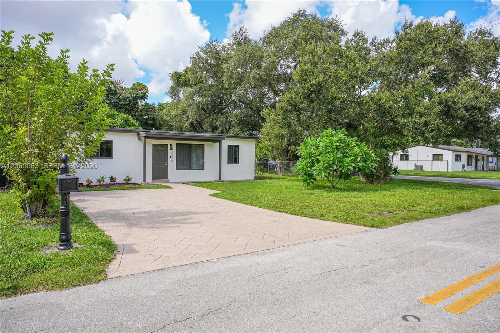6336 Garfield St, Hollywood, FL 33024 — zdjęcie 2