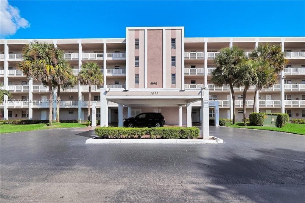 1075 Riverside Drive # 303, Coral Springs, FL 33071
