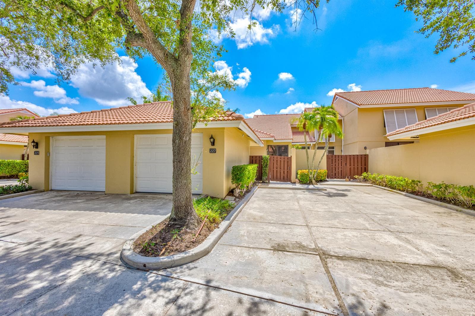 227 OLD MEADOW Way, Palm Beach Gardens, FL 33418 — zdjęcie 2