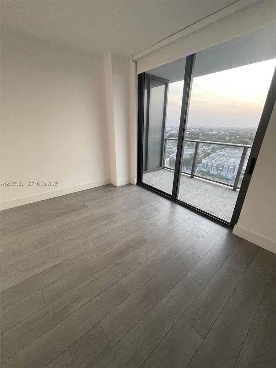 121 NE 34th St # 1810, Miami, FL 33137 — zdjęcie 5
