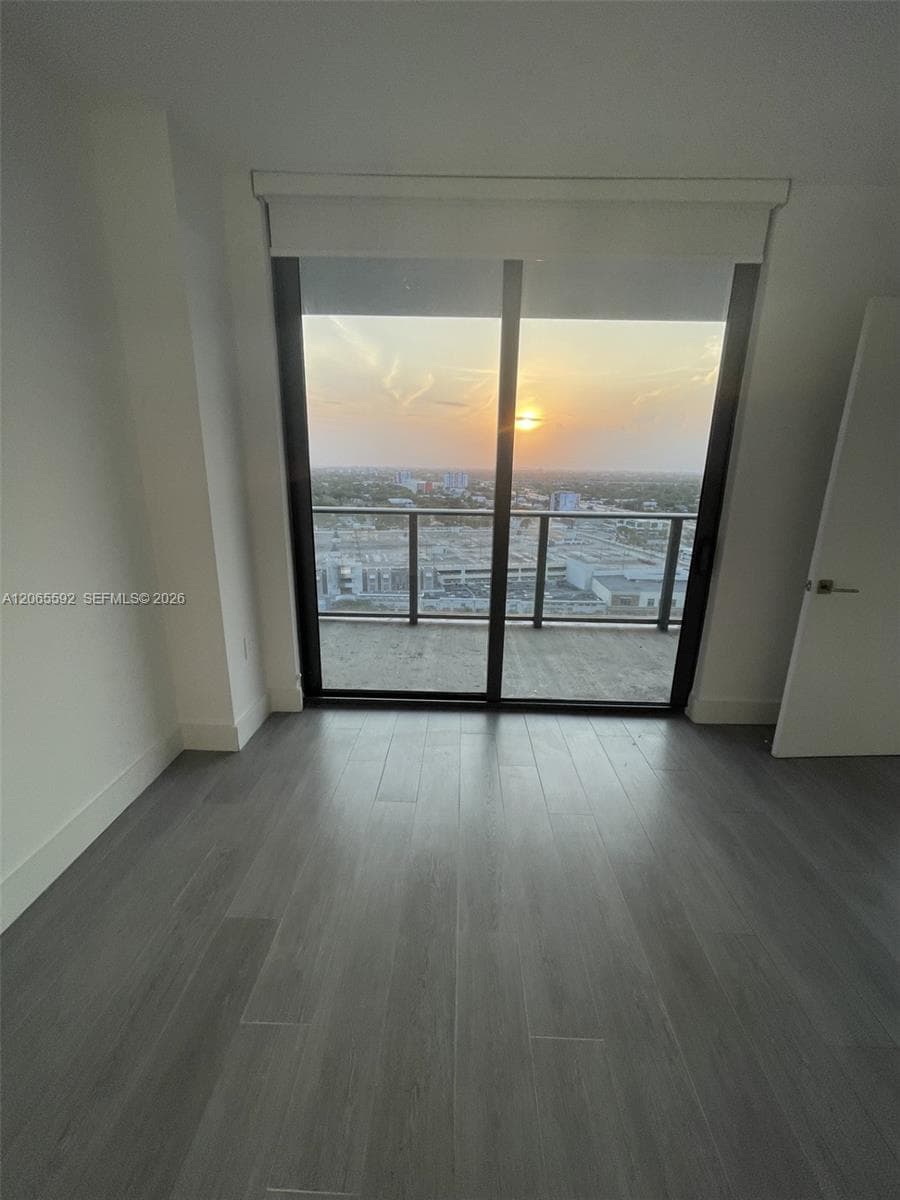 121 NE 34th St # 1810, Miami, FL 33137 — zdjęcie 4