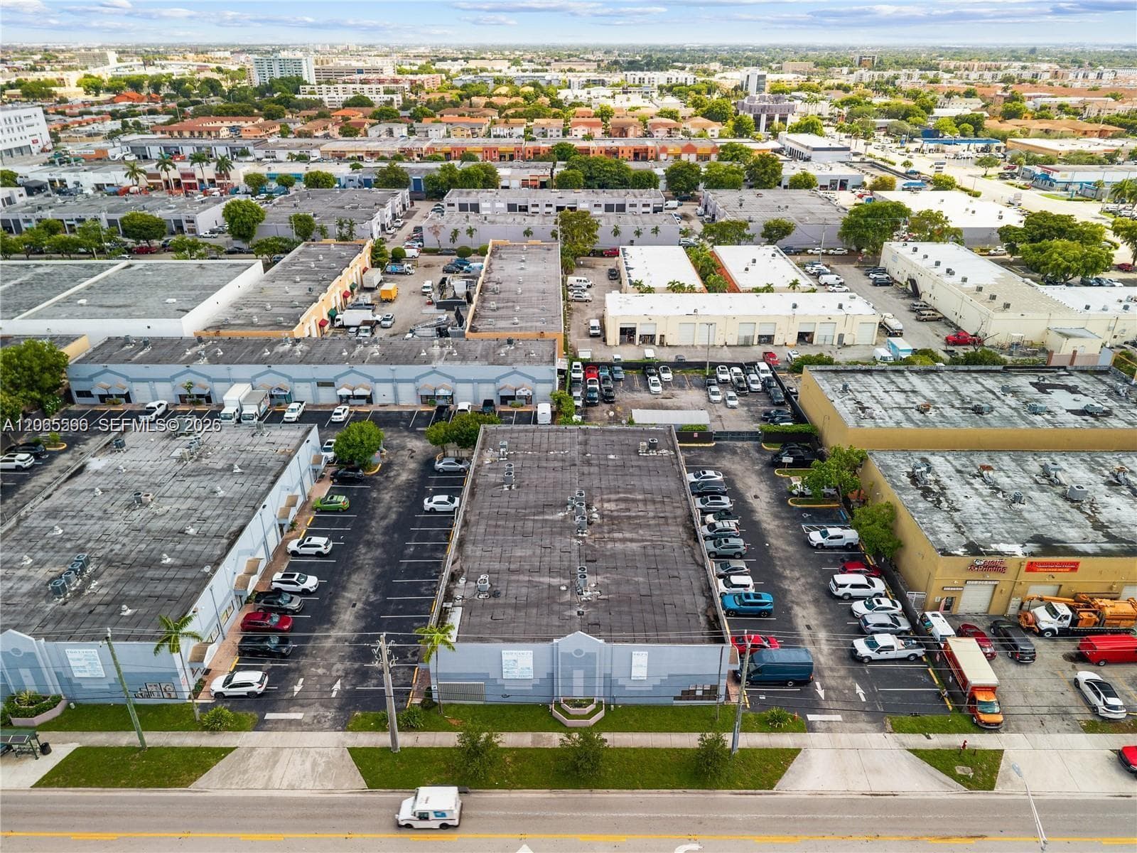 1671 W 37th St # 2, Hialeah, FL 33012 — zdjęcie 3