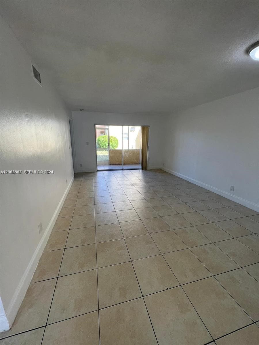 2421 NW 56th Ave # 2-103, Lauderhill, FL 33313 — zdjęcie 4