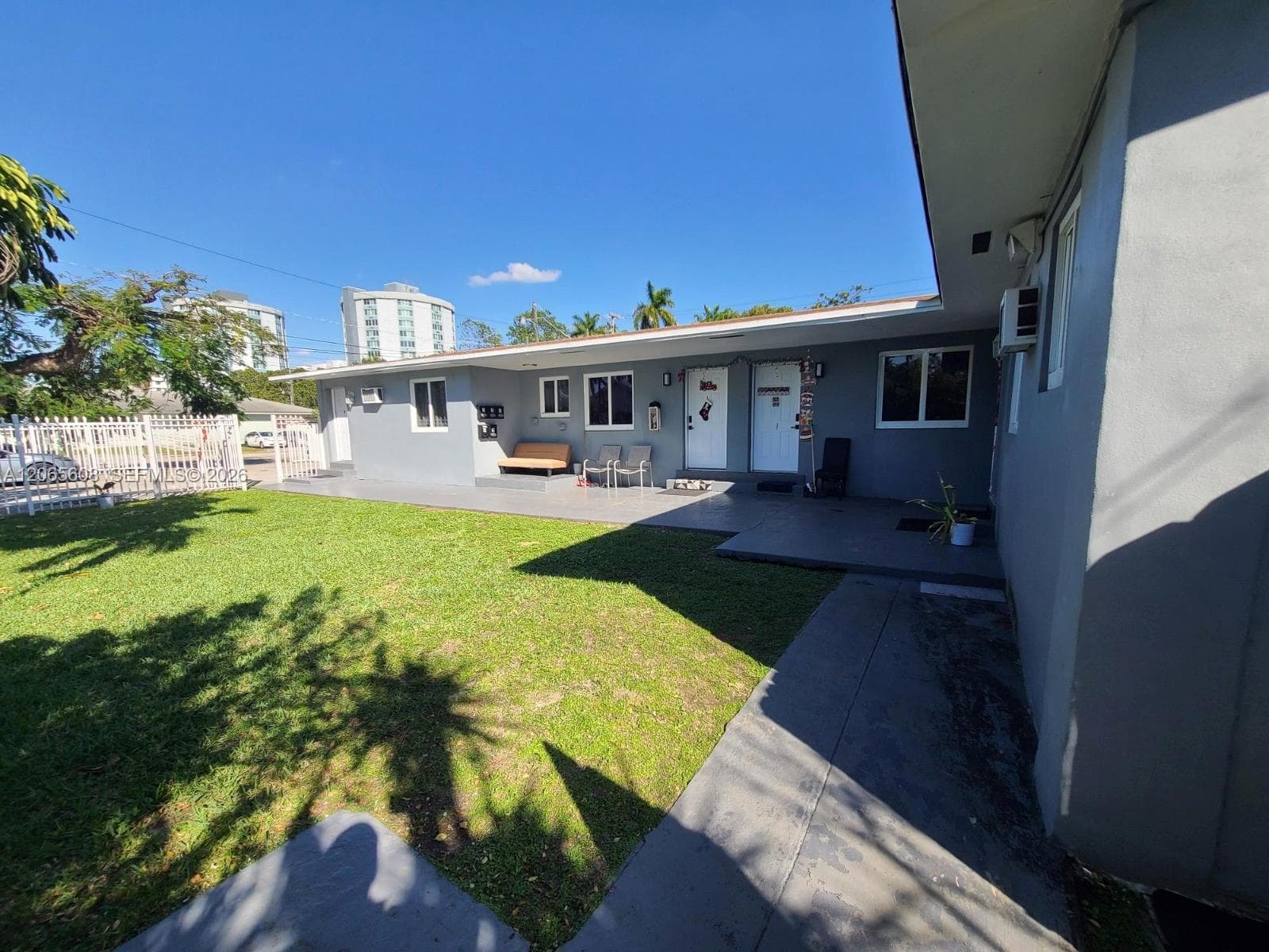 1864 NW 28th St # 2, Miami, FL 33142 — zdjęcie 2