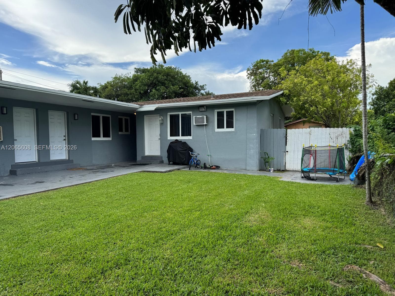 1864 NW 28th St # 2, Miami, FL 33142 — zdjęcie 5