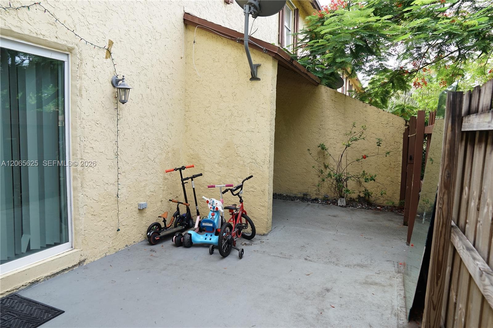 4332 NW 3rd Terrace, Deerfield Beach, FL 33064 — zdjęcie 3