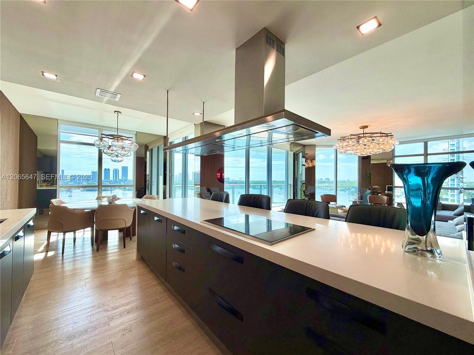 17301 Biscayne Blvd # 1409, North Miami Beach, FL 33160 — zdjęcie 5