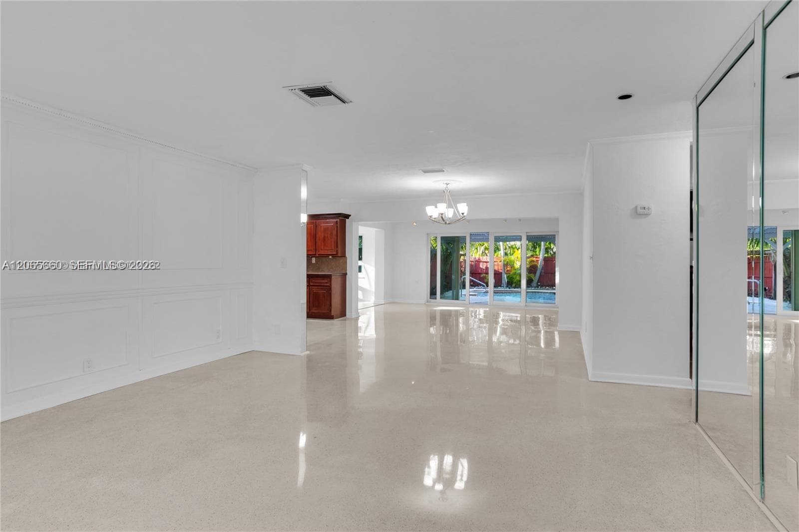 617 NE 2nd Pl, Dania Beach, FL 33004 — zdjęcie 2