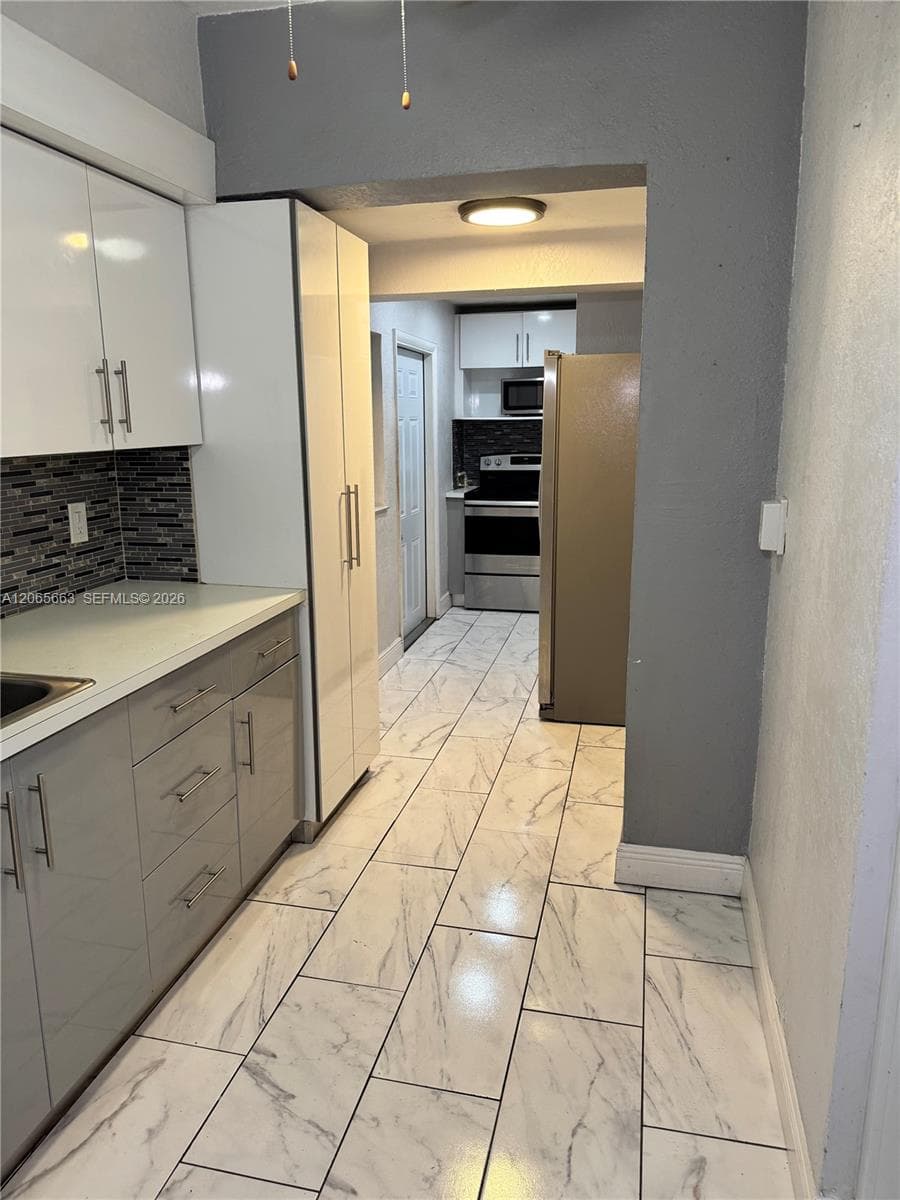 350 NW 58th Ave, Miami, FL 33126 — zdjęcie 4